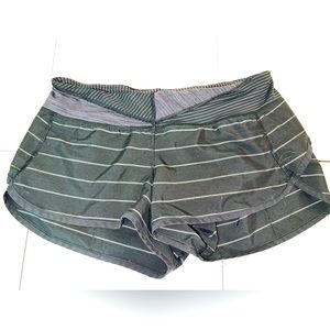 Lululemon women’s athletic shorts size 6
